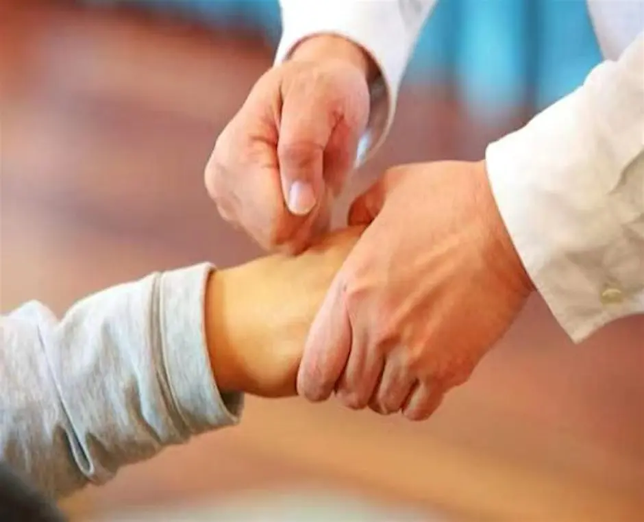 中医按导与刮痧艾灸